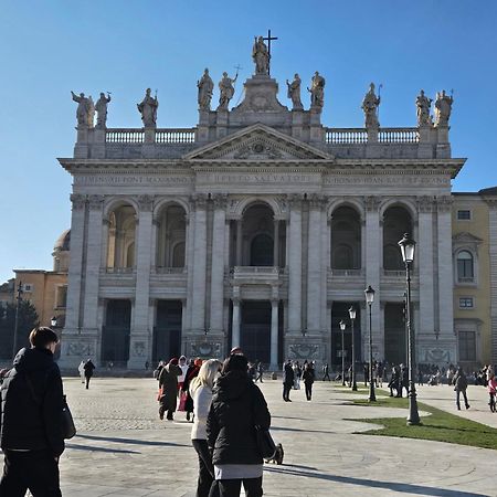 Casa Su Colosseo San Giovanni โรม ภายนอก รูปภาพ
