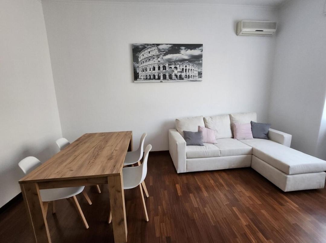 Casa Su Colosseo San Giovanni โรม ภายนอก รูปภาพ