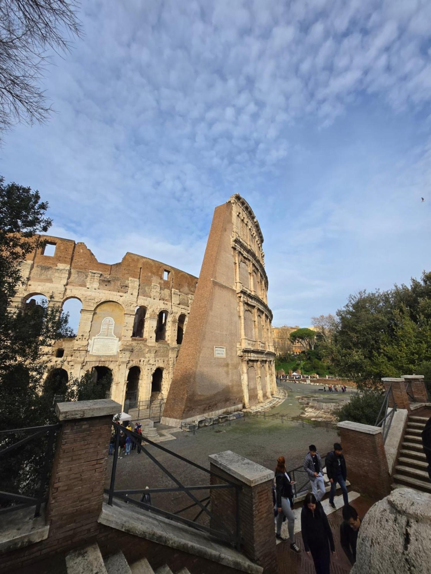 Casa Su Colosseo San Giovanni โรม ภายนอก รูปภาพ